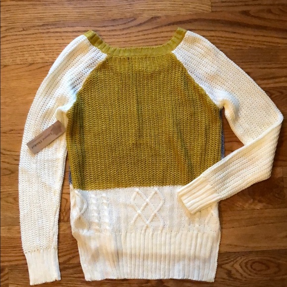 Fifty Street Sweater - Picture 2 of 2